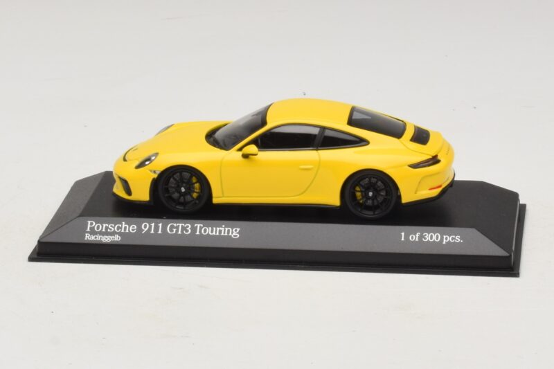 Porsche 911 991.2 GT3 Touring Žlutý Minichamps 1:43 410067421 Kov