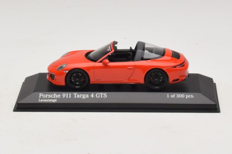 Porsche 911 991 Targa 4 GTS Oranžový Minichamps 1:43 410067341 Kov