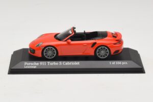 Porsche 911 991 Turbo S Kabriolet Oranžový Minichamps 1:43 Porsche 911 991 Turbo S Kabriolet Oranžový Minichamps 1:43 410067181 Kov