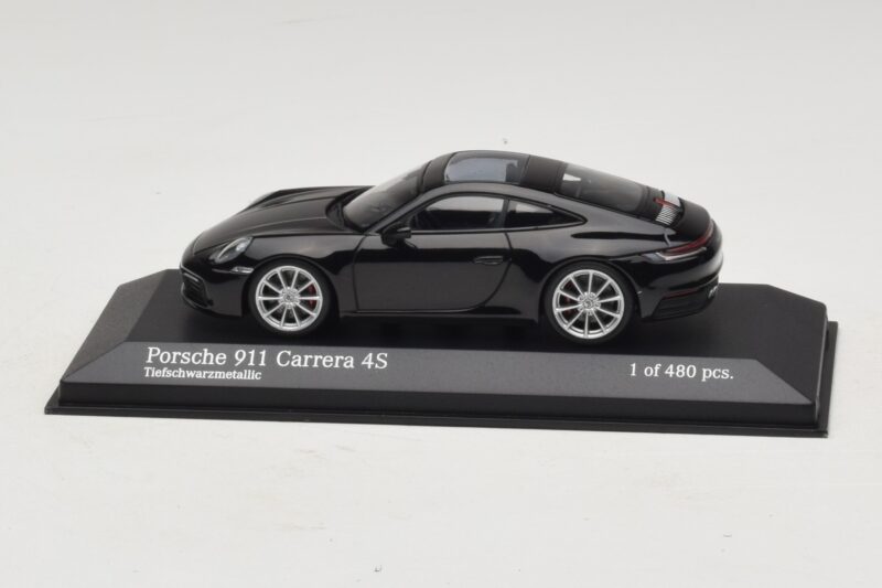 Porsche 911 992 Carrera 4S Černá Metalíza Minichamps 1:43 410069320 Kov