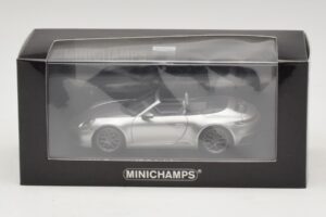 Porsche 911 992 Carrera 4S Kabriolet Stříbrný Minichamps 1:43 410069330 Kov – obrázek 5 z 5