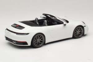 Porsche 911 992 Carrera 4S Kabriolet Bílý Minichamps 1:18 155067330 Kov – obrázek 2 z 6