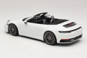 Porsche 911 992 Carrera 4S Kabriolet Bílý Minichamps 1:18 155067330 Kov – obrázek 5 z 6