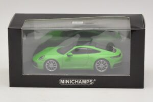 Porsche 911 992 Carrera 4S Zelený Minichamps 1:43 410069322 Kov – obrázek 5 z 5