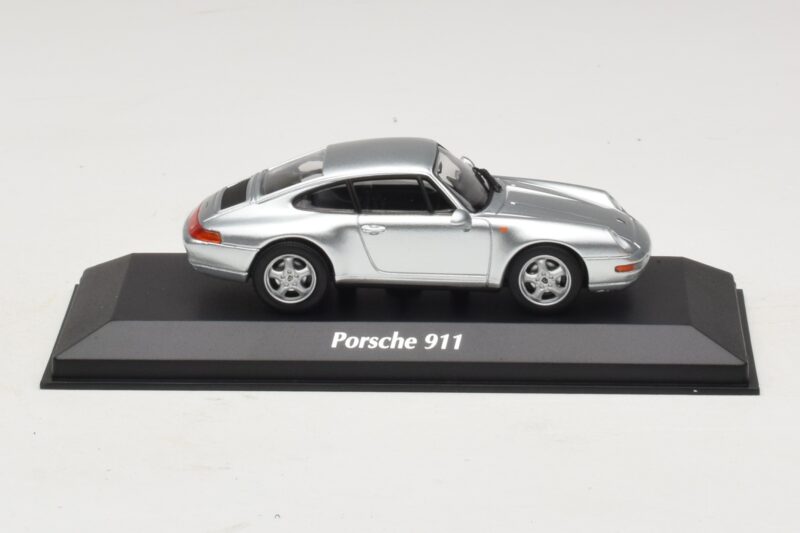 Porsche 911 993 Stříbrný Maxichamps 1:43 940063001 Kov