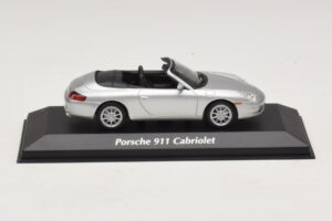Porsche 911 996 Kabriolet Stříbrný Maxichamps 1:43 Porsche 911 996 Kabriolet Stříbrný Maxichamps 1:43 940061031 Kov