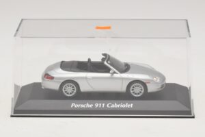 Porsche 911 996 Kabriolet Stříbrný Maxichamps 1:43 940061031 Kov – obrázek 4 z 5