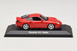Porsche 911 996 Turbo Červený Maxichamps 1:43 Porsche 911 996 Turbo Červený Maxichamps 1:43 940069300 Kov