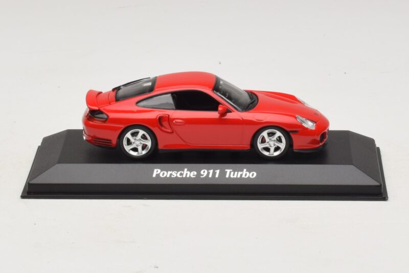 Porsche 911 996 Turbo Červený Maxichamps 1:43 940069300 Kov