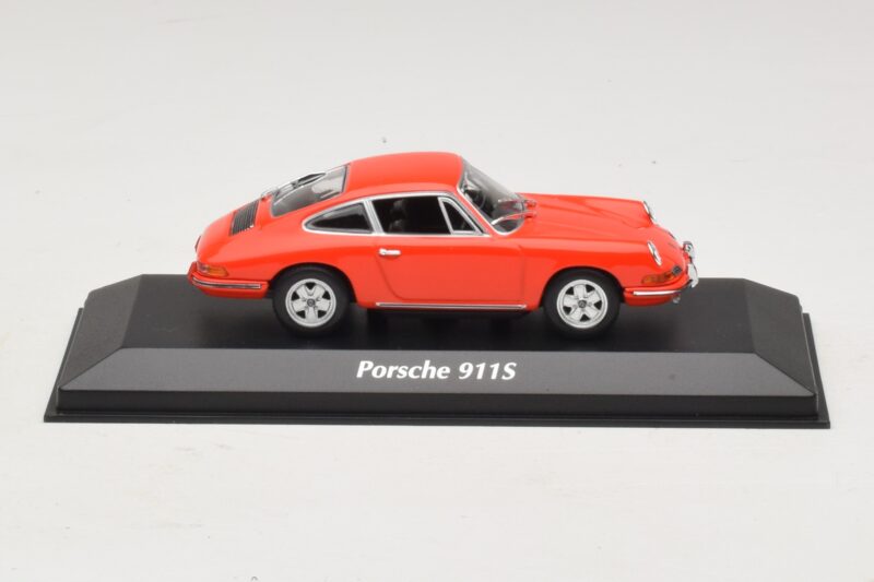 Porsche 911S Oranžový Maxichamps 1:43 Porsche 911S Oranžový Maxichamps 1:43 940067120 Kov
