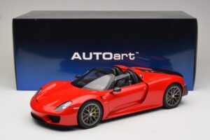 Porsche 918 Spyder Weissach Package Guards Red AUTOart 1:12 12122 Kov – obrázek 8 z 8