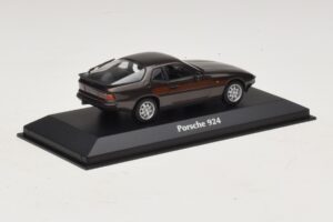 Porsche 924 Hnědá Metalíza Maxichamps 1:43 940062121 Kov – obrázek 2 z 5