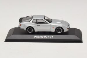 Porsche 924 GT Stříbrný Maxichamps 1:43 940066122 Kov