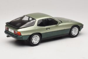 Porsche 924 Turbo Světle Zelená & Tmavě Zelená MCG 1:18 MCG18660 Kov – obrázek 2 z 6