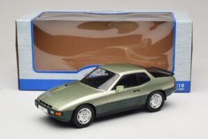 Porsche 924 Turbo Světle Zelená & Tmavě Zelená MCG 1:18 MCG18660 Kov – obrázek 6 z 6