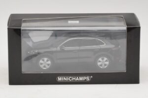 Porsche Cayenne Černá Metalíza Minichamps 1:43 410066301 Kov – obrázek 5 z 5