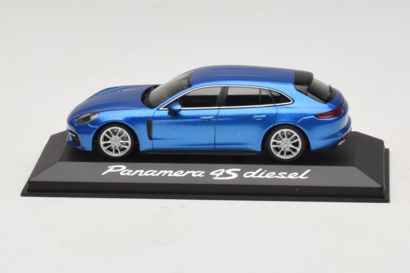 Porsche Panamera 971 4S Diesel Modrá Metalíza Minichamps 1:43 Porsche Panamera 971 4S Diesel Modrá Metalíza Minichamps 1:43 WAP0207600H Kov