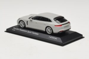 Porsche Panamera 971 Sport Turismo 4E-Hybrid Šedý Minichamps 1:43 410066114 Kov – obrázek 3 z 5