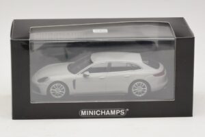 Porsche Panamera 971 Sport Turismo 4E-Hybrid Šedý Minichamps 1:43 410066114 Kov – obrázek 5 z 5