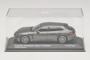 Porsche Panamera 971 Sport Turismo 4S Šedý Minichamps 1:43 410066111 Kov – obrázek 4 z 5