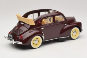 Renault 4CV Kaštanová Solido 1:18 8048 Kov – obrázek 2 z 6