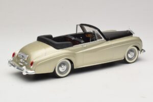 Rolls-Royce Silver Cloud II Stříbrná Solido 1:18 8006 Kov – obrázek 2 z 6