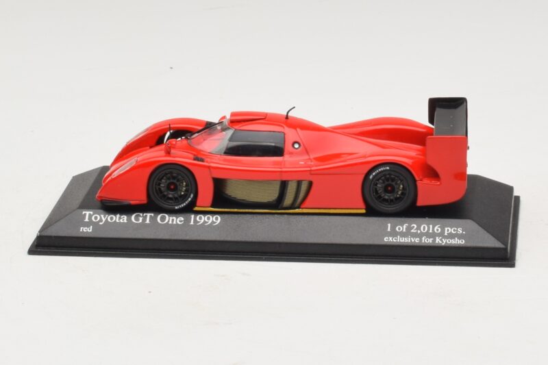 Toyota GT-One TS020 Street Červený Minichamps 1:43 Toyota GT-One TS020 Street Červený Minichamps 1:43 433991603 Kov