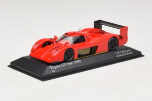Toyota GT-One TS020 Street Červený Minichamps 1:43 433991603 Kov – obrázek 2 z 5