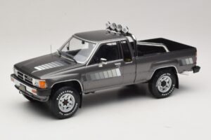 Toyota Hilux N50 Xtra Cab 4x4 Šedá Metalíza KK-Scale 1:18 KKDC181563 Kov