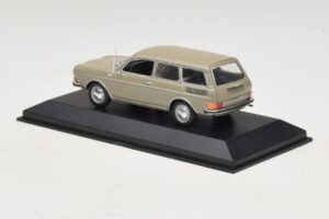 Volkswagen 411 LE Variant Savanna Beige Minichamps 1:43 400051114 Kov – obrázek 3 z 5