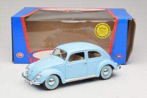 Volkswagen Brouk Modrý Bburago 1:18 3381 Kov – obrázek 8 z 8