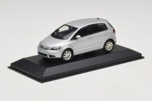 Volkswagen Golf Plus Mk5 Stříbrný Náhradní Krabice Minichamps 1:43 400054370-R1 Kov – obrázek 2 z 5