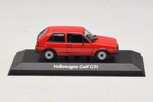 Volkswagen Golf GTI Mk2 Červený Maxichamps 1:43 Volkswagen Golf GTI Mk2 Červený Maxichamps 1:43 940054121 Kov