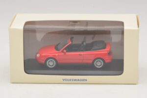 Volkswagen Golf Mk4 Kabriolet Červený Dealerská Edice Minichamps 1:43 GOLF006 Kov – obrázek 5 z 5