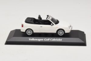 Volkswagen Golf Mk4 Kabriolet Bílý Maxichamps 1:43 Volkswagen Golf Mk4 Kabriolet Bílý Maxichamps 1:43 940058330 Kov