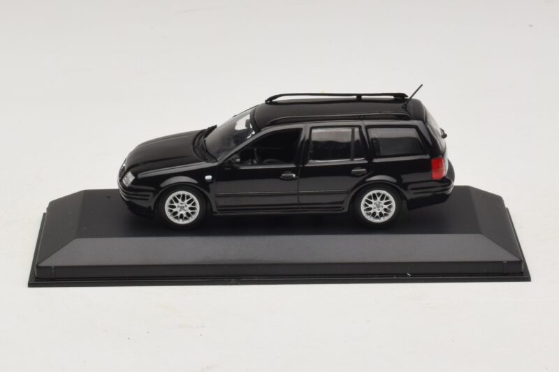 Volkswagen Golf Mk4 Variant Sport Highline BBS Edition Černý Minichamps 1:43 GOLF008 Kov