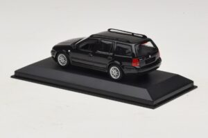 Volkswagen Golf Mk4 Variant Sport Highline BBS Edition Černý Náhradní Krabice Minichamps 1:43 GOLF008-R1 Kov – obrázek 3 z 5