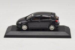 Volkswagen Golf Plus Mk5 Černý Minichamps 1:43 Volkswagen Golf Plus Mk5 Černý Minichamps 1:43 GOLF007 Kov