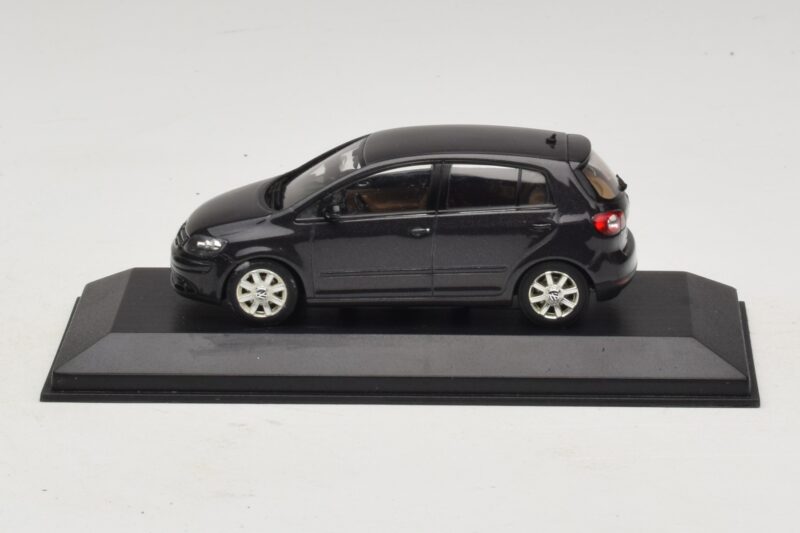 Volkswagen Golf Plus Mk5 Černý Minichamps 1:43 GOLF007 Kov