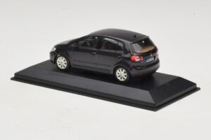Volkswagen Golf Plus Mk5 Černý Minichamps 1:43 GOLF007 Kov – obrázek 3 z 5