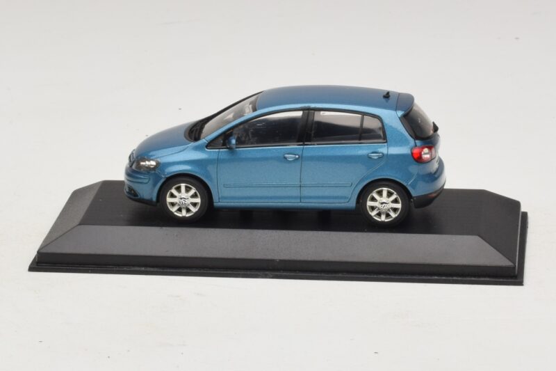 Volkswagen Golf Plus Mk5 Modrá Metalíza Náhradní Krabice Minichamps 1:43 GOLF02-R1 Kov