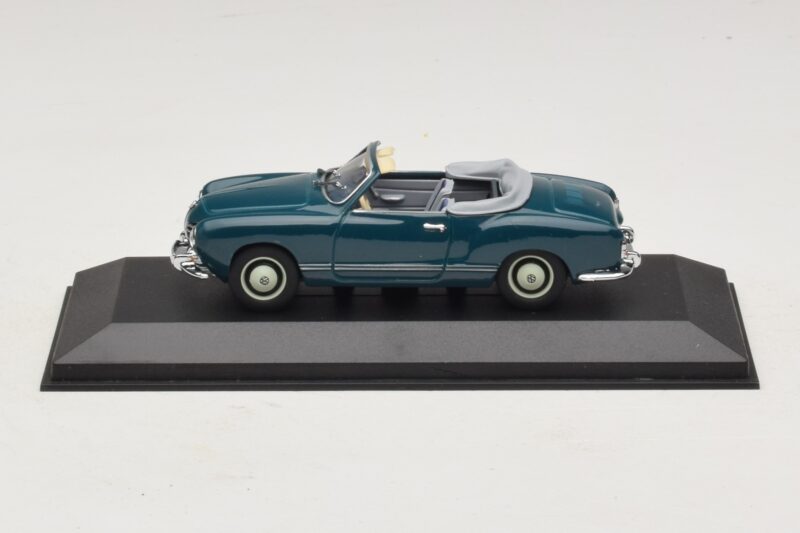 Volkswagen Karmann Ghia Kabriolet Tmavě Modrý Minichamps 1:43 GHIA001 Kov