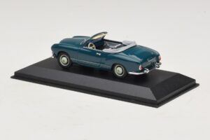 Volkswagen Karmann Ghia Kabriolet Tmavě Modrý Minichamps 1:43 GHIA001 Kov – obrázek 3 z 5