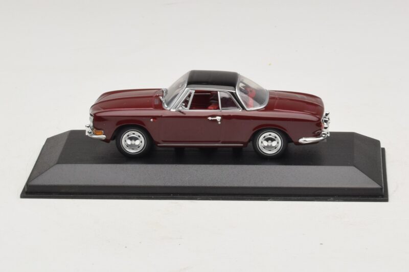 Volkswagen Karmann Ghia Červený S Černou Střechou Minichamps 1:43 GHIA002 Kov