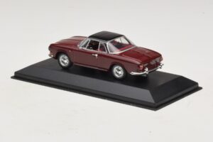 Volkswagen Karmann Ghia Červený S Černou Střechou Minichamps 1:43 GHIA002 Kov – obrázek 3 z 5