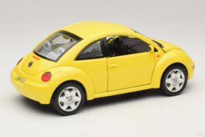 Volkswagen New Beetle A4 Žlutý Bburago 1:18 3302 Kov – obrázek 3 z 8