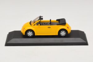 Volkswagen New Beetle Kabriolet Žlutý Minichamps 1:43 Volkswagen New Beetle Kabriolet Žlutý Minichamps 1:43 BEETLE002 Kov