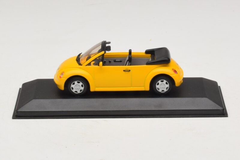 Volkswagen New Beetle Kabriolet Žlutý Minichamps 1:43 BEETLE002 Kov