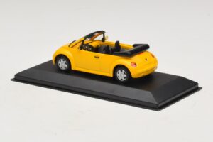Volkswagen New Beetle Kabriolet Žlutý Minichamps 1:43 BEETLE002 Kov – obrázek 3 z 5