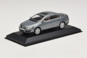 Volkswagen Passat B6 Šedá Metalíza Minichamps 1:43 PASSAT006 Kov – obrázek 2 z 5